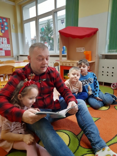 Grudniowa "Cała Polska czyta dzieciom"