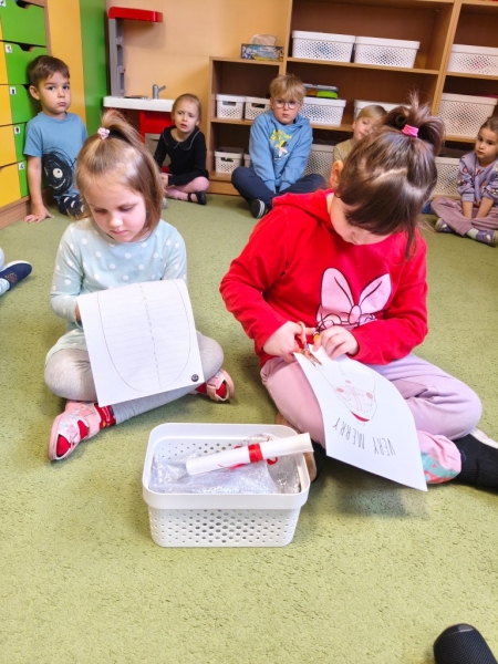 ODLICZAMY DO ŚWIĄT.... KALENDARZ ADWENTOWY W NASZEJ SALI
