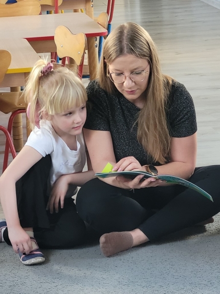 CAŁA POLSKA CZYTA DZIECIOM